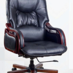 كرسى مدير ظهر عالي جلد كلاسيك - موديل GL 204 A - نجمة خشب طبيعي