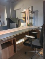 ⁦مكتب مدير 180 سم موديل Desk مقاس 180 * 160 * 75 سم شامل سايد جانبي بالادراج⁩ - الصورة ⁦11⁩