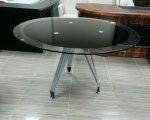 ⁦ترابيزة اجتماعات 80 سم دائرية موديل Rio - Glass مقاس 80 * 80 * 75 سم بشاسيه معدني⁩ - الصورة ⁦4⁩