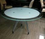 ⁦ترابيزة اجتماعات 80 سم دائرية موديل Rio - Glass مقاس 80 * 80 * 75 سم بشاسيه معدني⁩ - الصورة ⁦3⁩