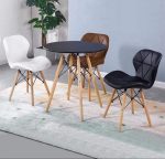⁦كرسى اكريليك - موديل Decor 04 - يستند على 4 ارجل خشب زان بظهر و شلتة تنجيد جلد⁩ - الصورة ⁦3⁩