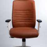 كرسى مدير ظهر عالي جلد - موديل Euro Marriott Leather A White - يدات متحركة - نجمة بلاستيك