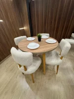 ⁦ترابيزة طعام / كافيتريا دائرية -  D-Table 100 cm شاملة 4 كراسي⁩ - الصورة ⁦2⁩
